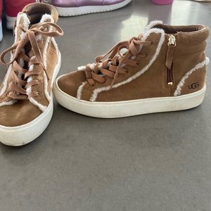 Brown UGG ankle boots. Size 8.